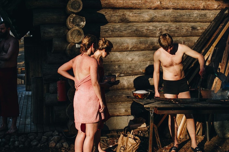 Mais suor, menos PowerPoint: a sauna como símbolo do novo networking de luxo