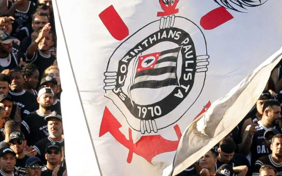 Um gigante se tornando Saf? talvez